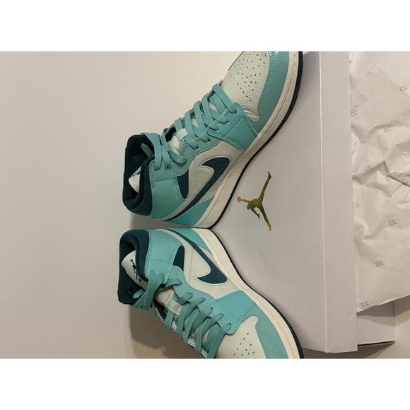 Jordan 1 Mid SE Chenille Bleached Turquoise Teal Aqua Womens 9.5 NWT Box - Picture 10 of 12